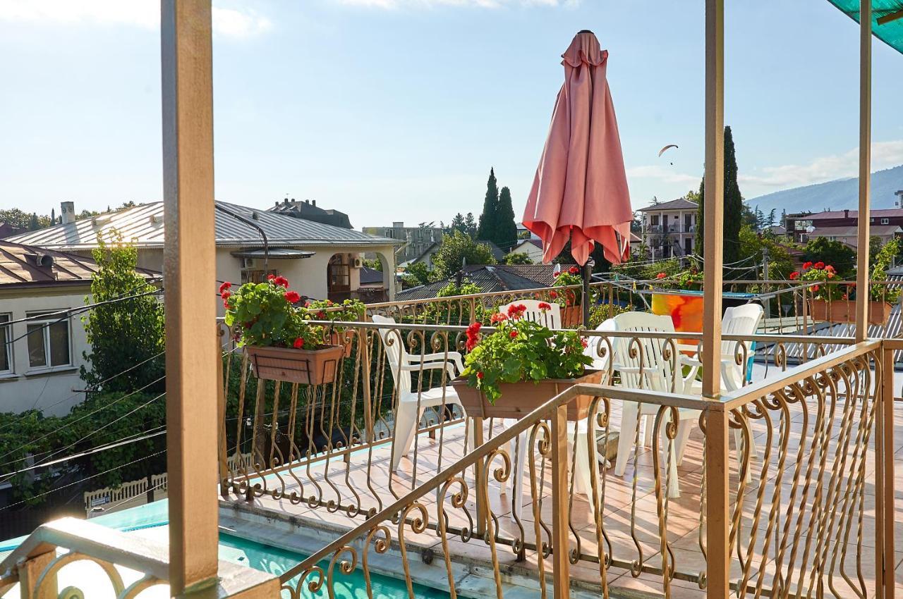 Marco Club Hotel Gagra Exterior photo