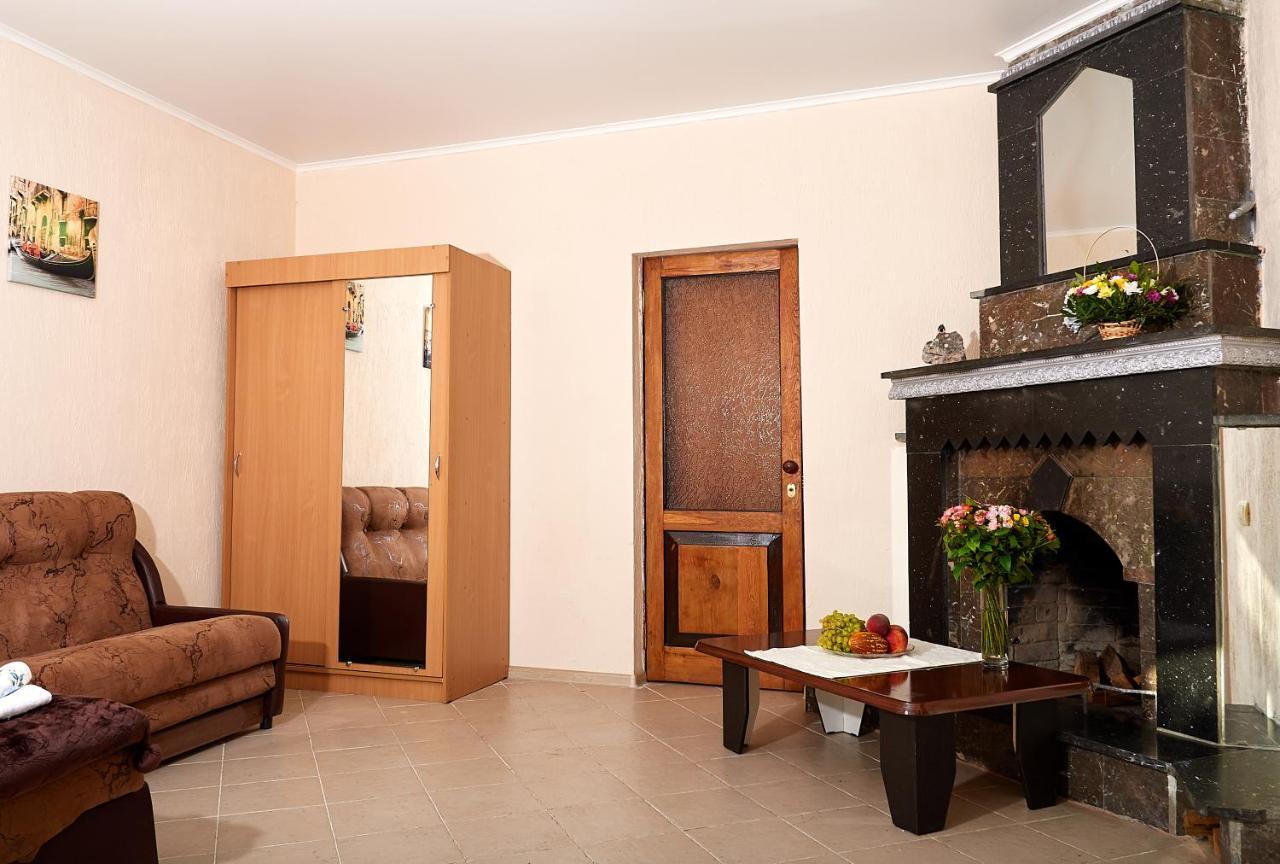 Marco Club Hotel Gagra Exterior photo