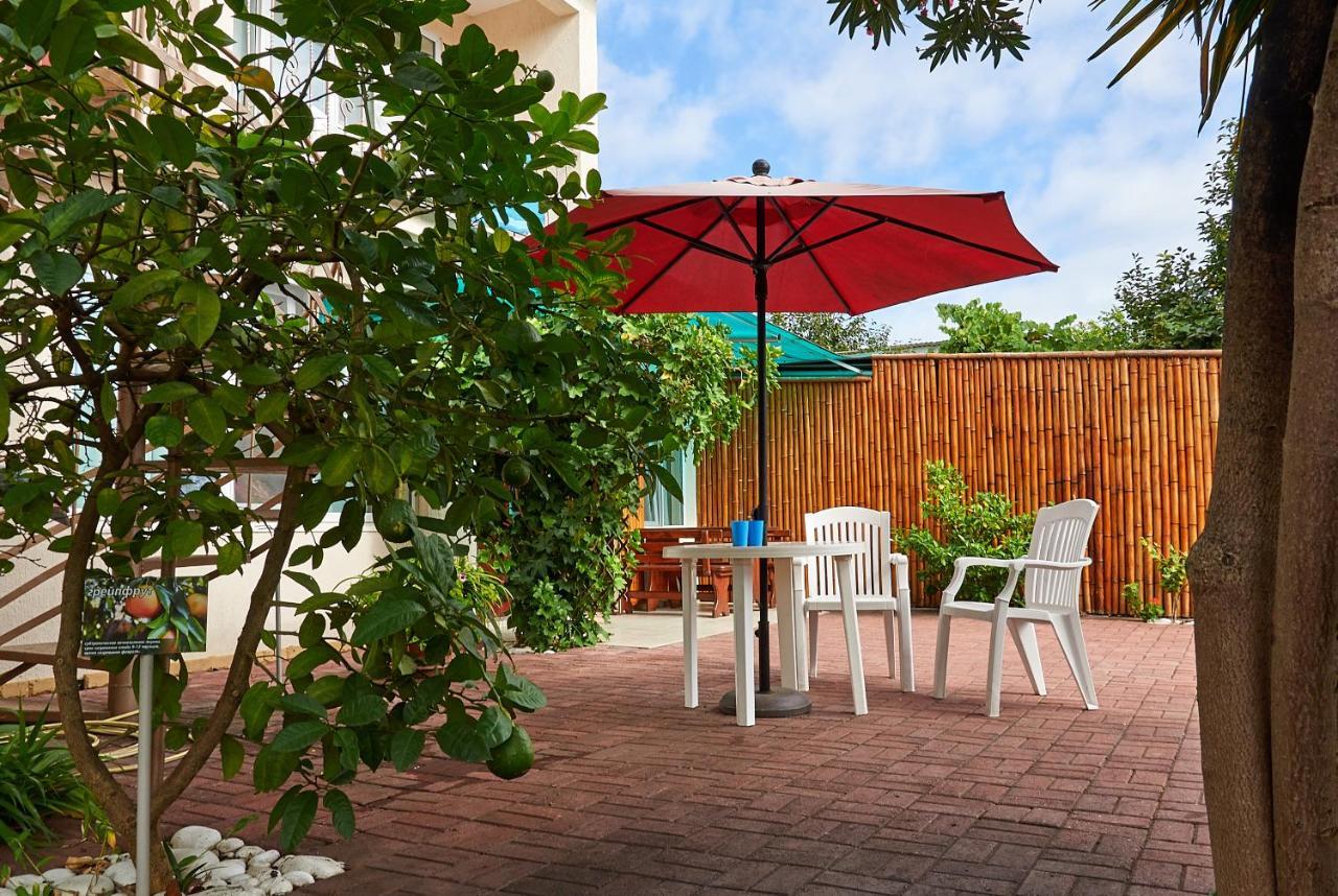 Marco Club Hotel Gagra Exterior photo